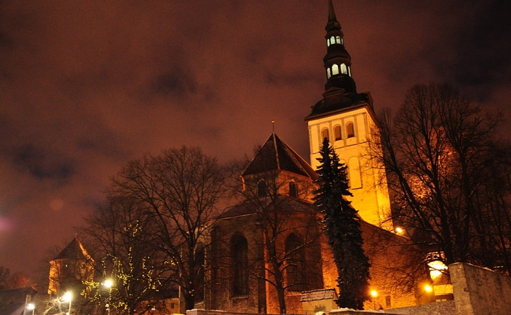 Эстония, Таллинн, исторический город, тур выходного дня, экскурсии. Duty free магазины на кораблях предлагают Вам широкий ассортимент парфюмерии и косметики, море, паром, круиз, скидки